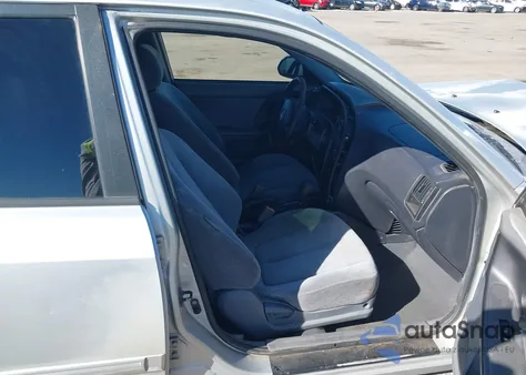 2004 Hyundai Elantra Gls/Gt from USA, damaged, VIN KMHDN46D74U891158